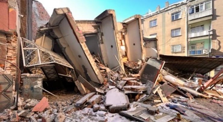 Collapsed buildings — image 2