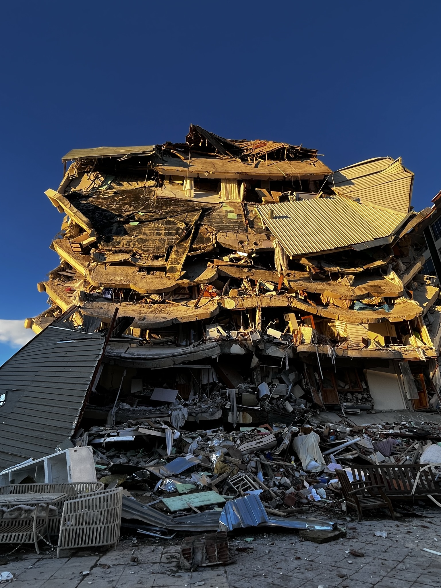 Collapsed buildings — image 15