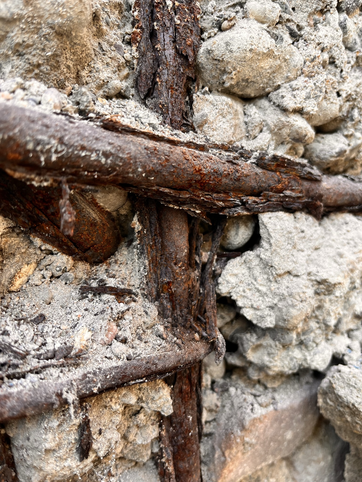 Corroded bars — image 5