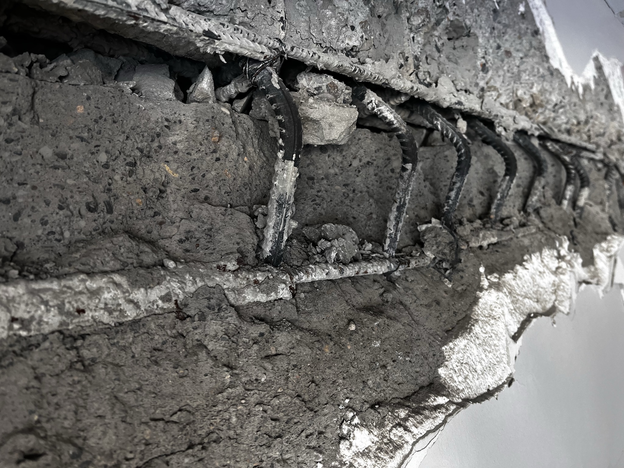 Damaged members — image 11