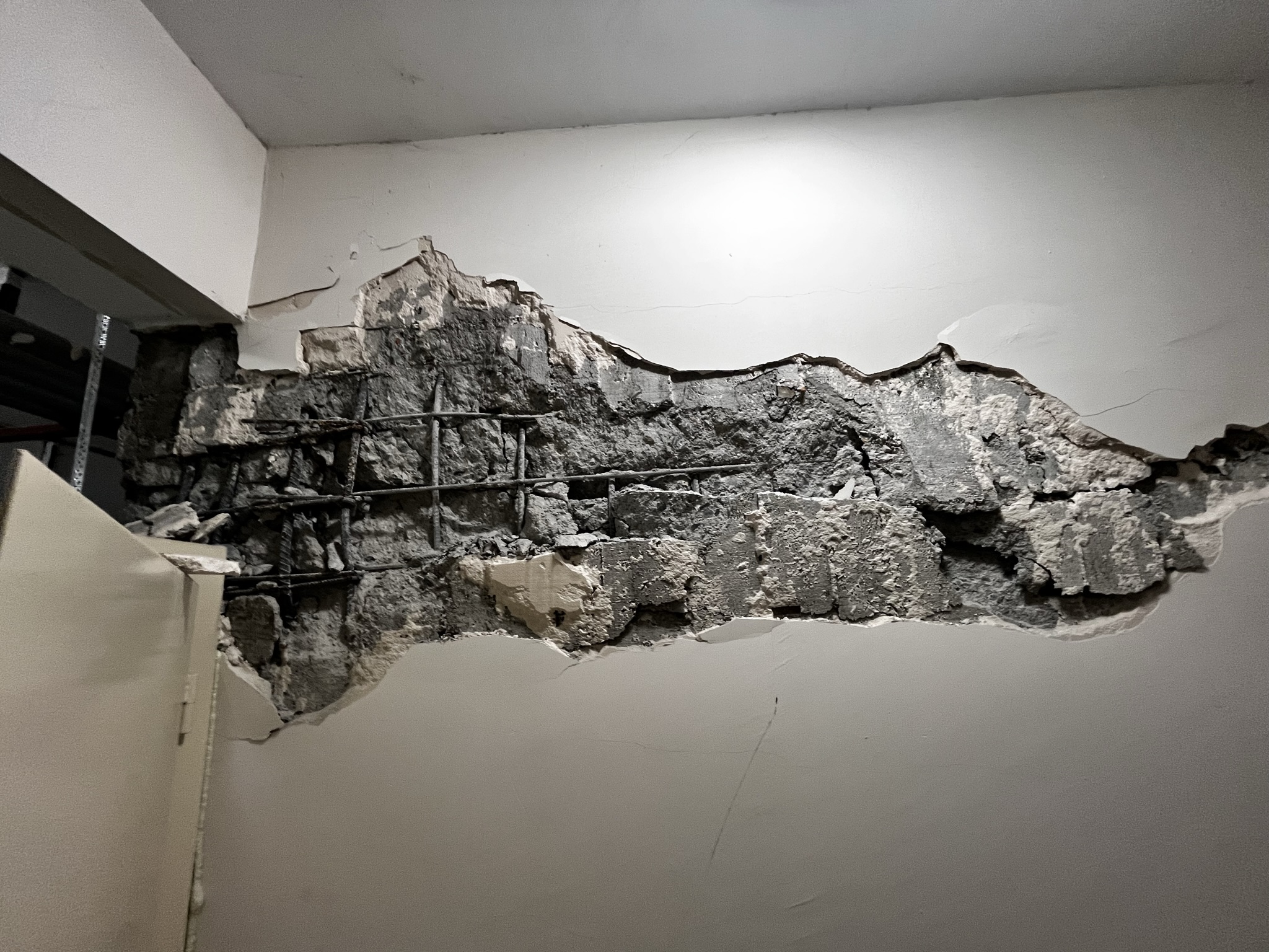 Damaged members — image 15