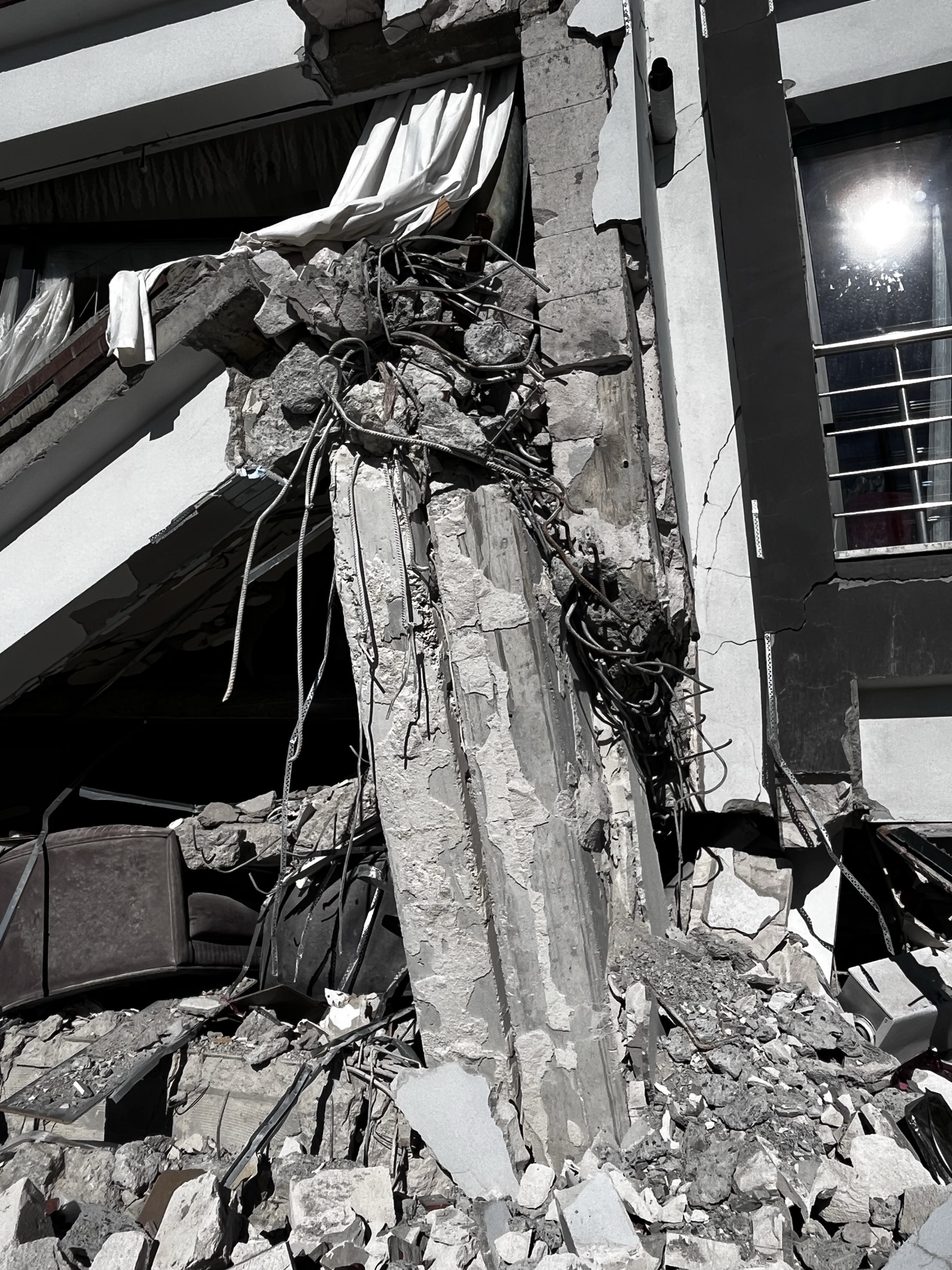 Damaged members — image 17