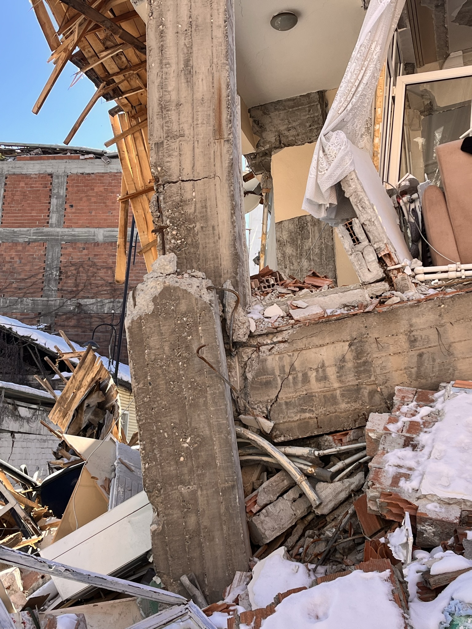Damaged members — image 23