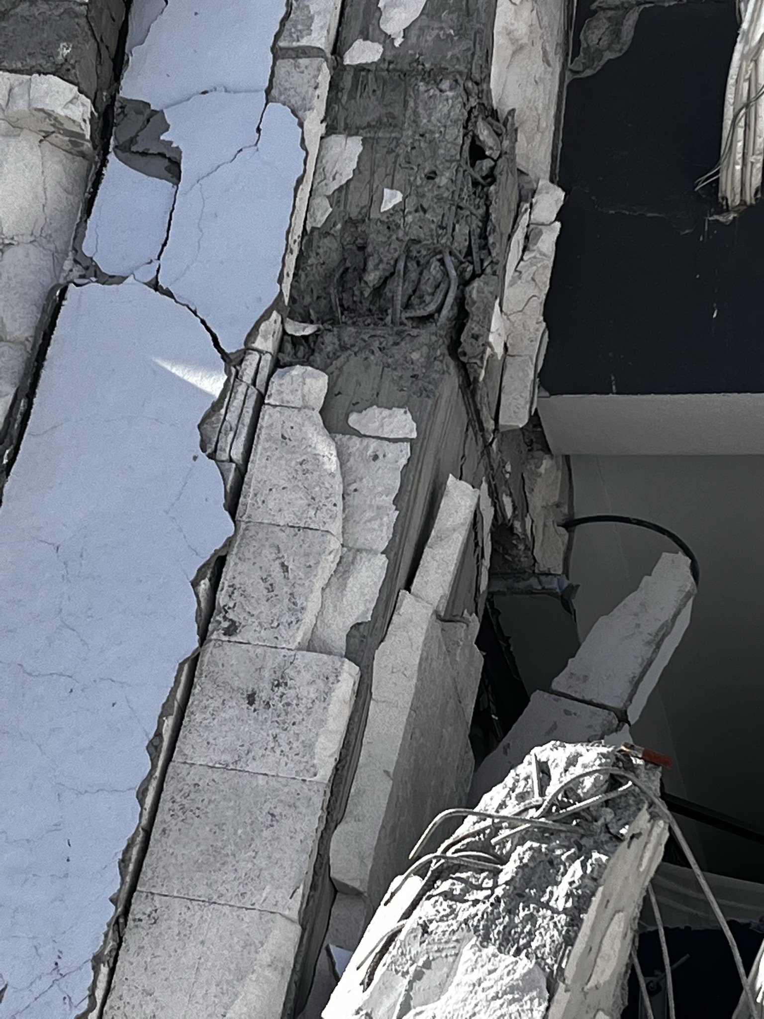 Damaged members — image 26