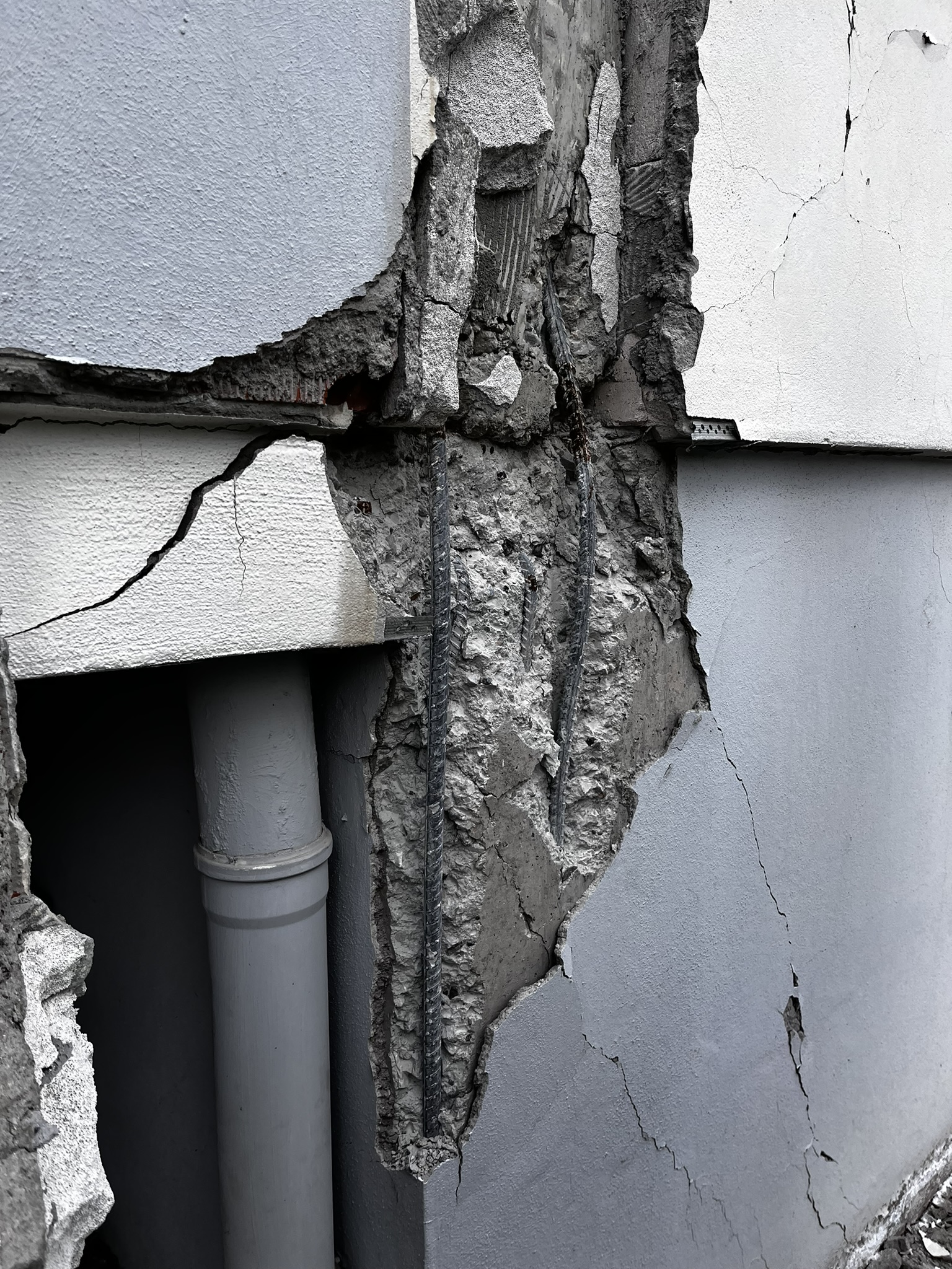 Damaged members — image 6