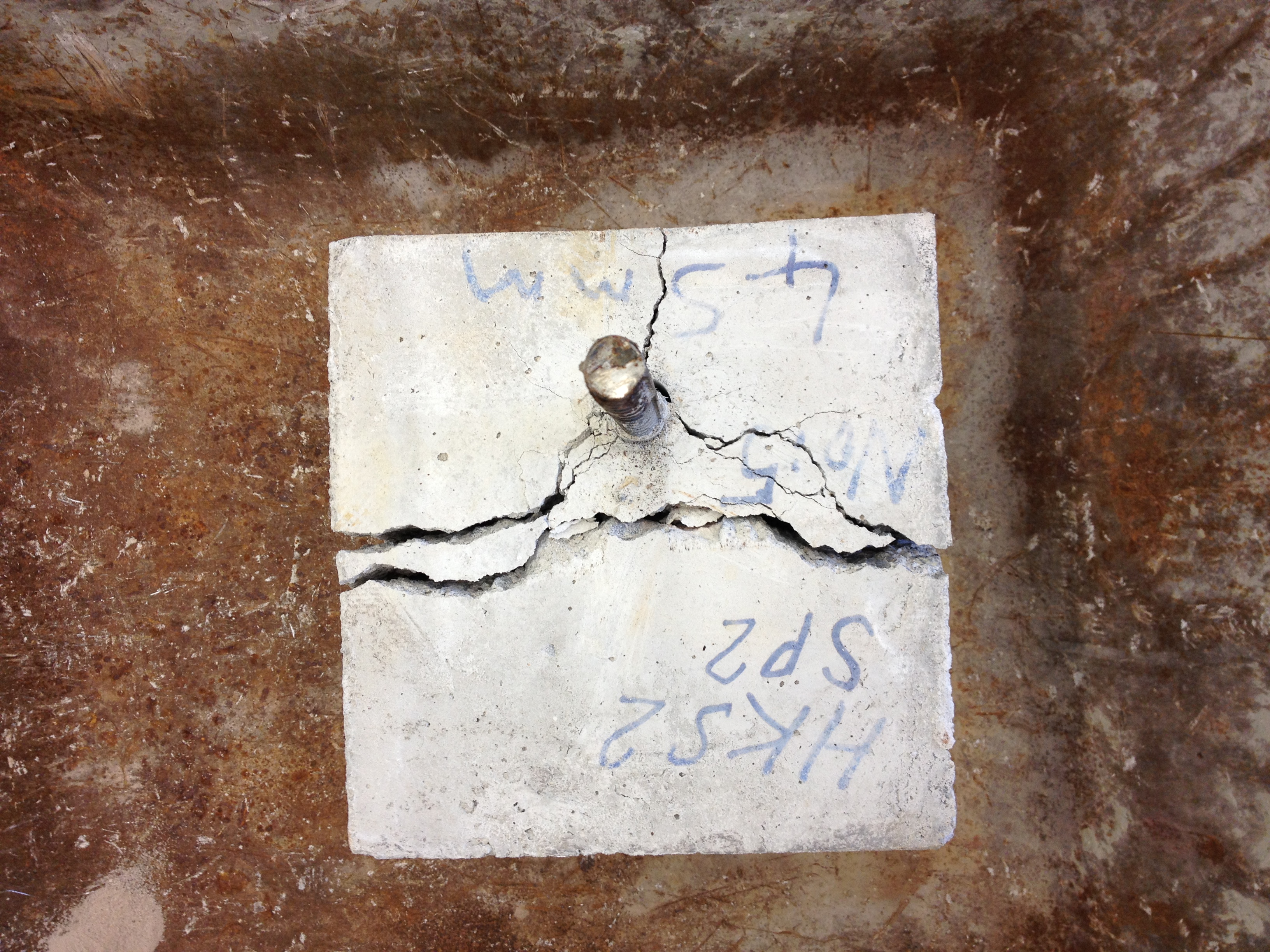 Crack patterns (W/C: 0.79) — image 32
